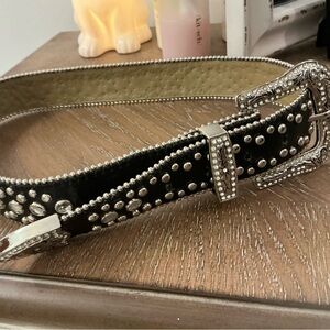 Western Leather Black and Silver Belt